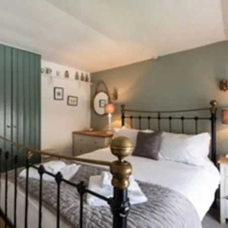 Kicker Cottage, Bay Holidays Holiday home *
